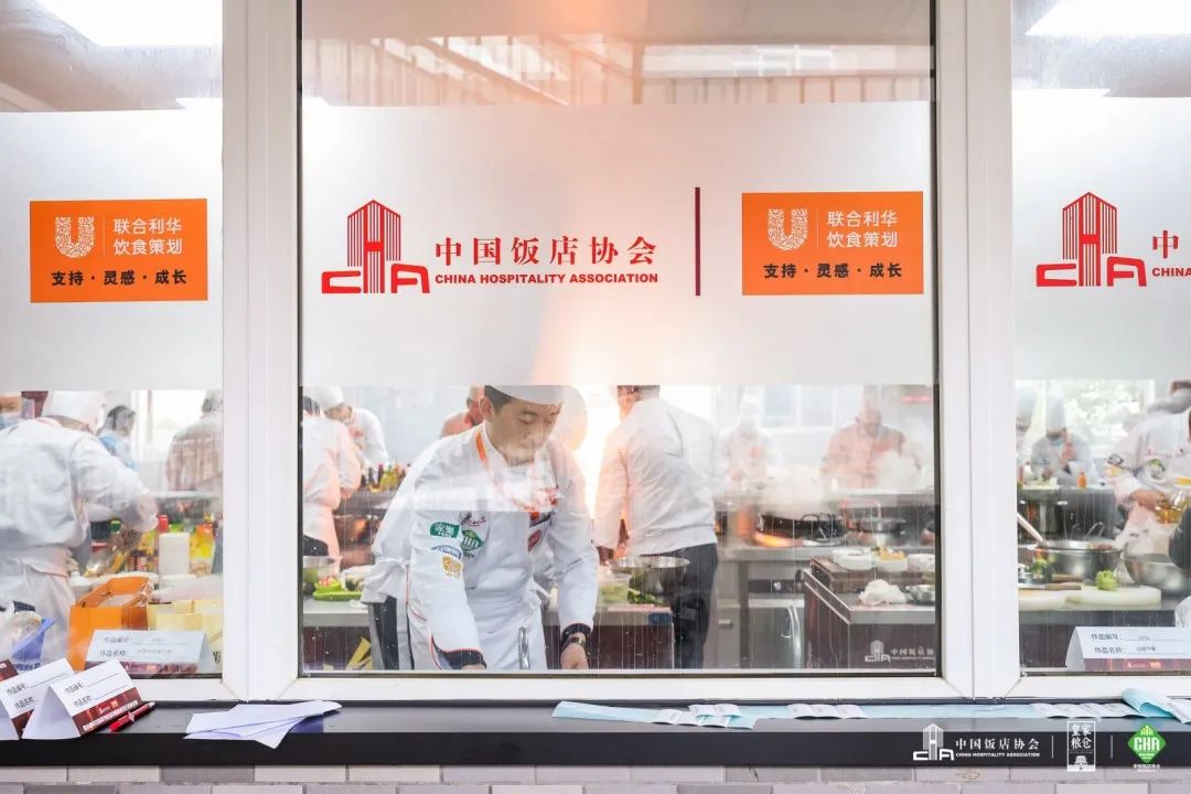 1703742318299615.jpg 05.jpg